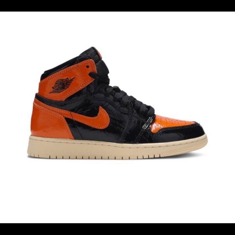 Like Brand New Shattered Blackboard 1s / WOMEN SIZE 7